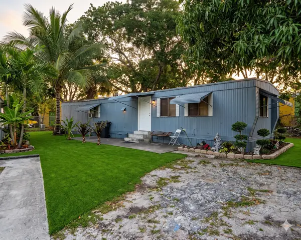 3 Ferne Lane, Greenacres, FL 33467