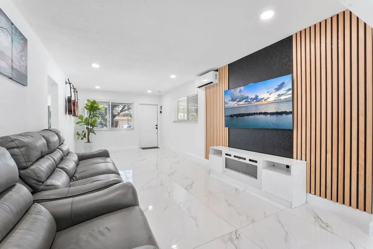 822 S C Street, Lake Worth Beach, FL 33460 - #1