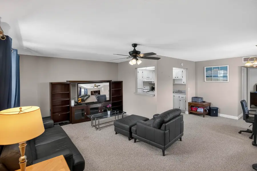 82 Flanders #82-b, Delray Beach, FL 33484 - #2