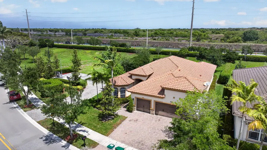 8850 Miralago Way, Parkland, FL 33076 - #3