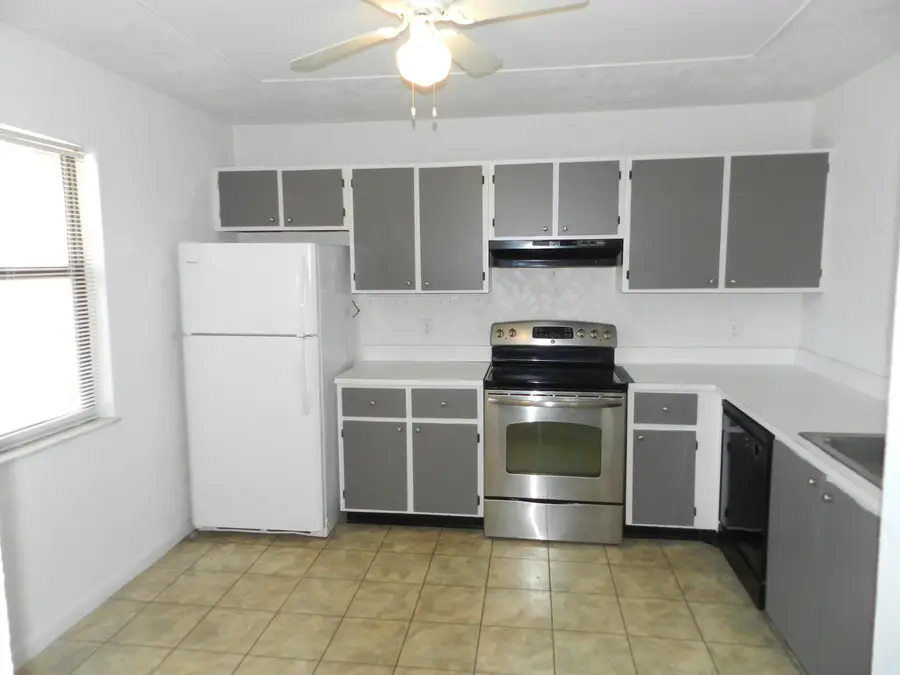 1110 E Lakeview Dr Drive E, Royal Palm Beach, FL 33411 - #2