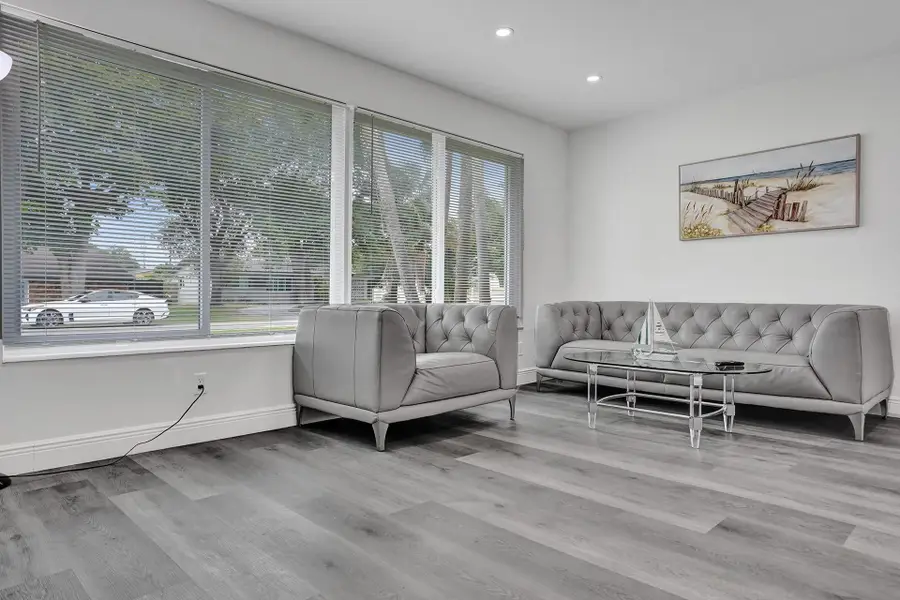 2114 N 42nd Avenue, Hollywood, FL 33021 - #3