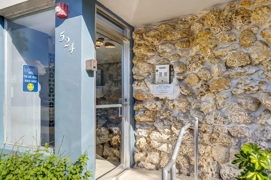 524 Orton Avenue, Fort Lauderdale, FL 33304 - #3