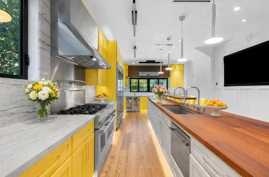 1720 NE 17th Avenue, Fort Lauderdale, FL 33305 - #3