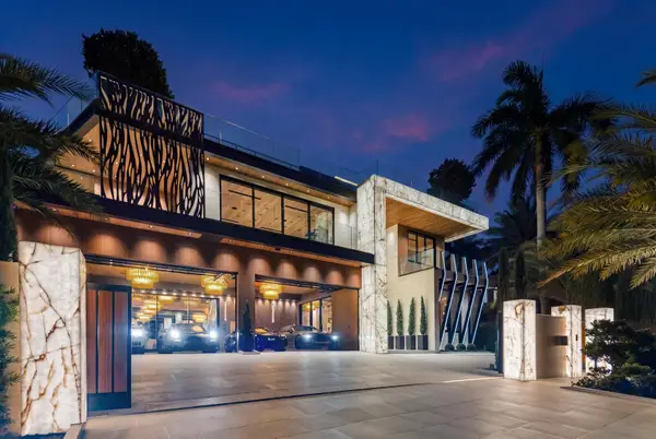 513 Middle River Drive, Fort Lauderdale, FL 33304