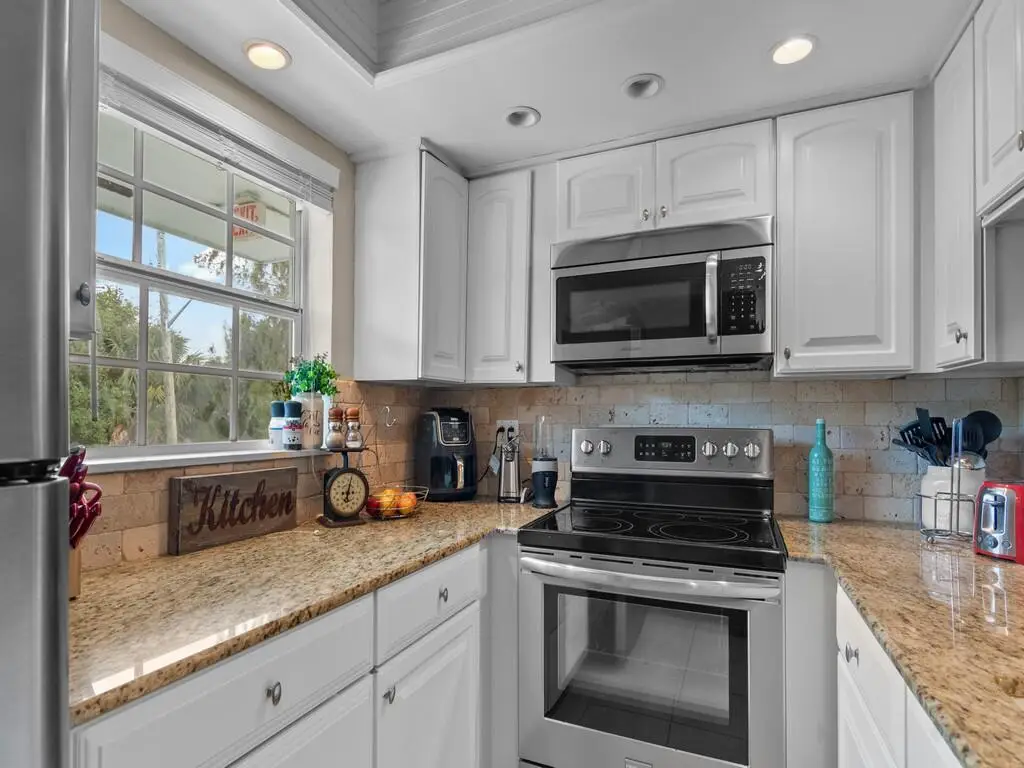 1901 Indian River Boulevard #201a, Vero Beach, FL 32960 - #1