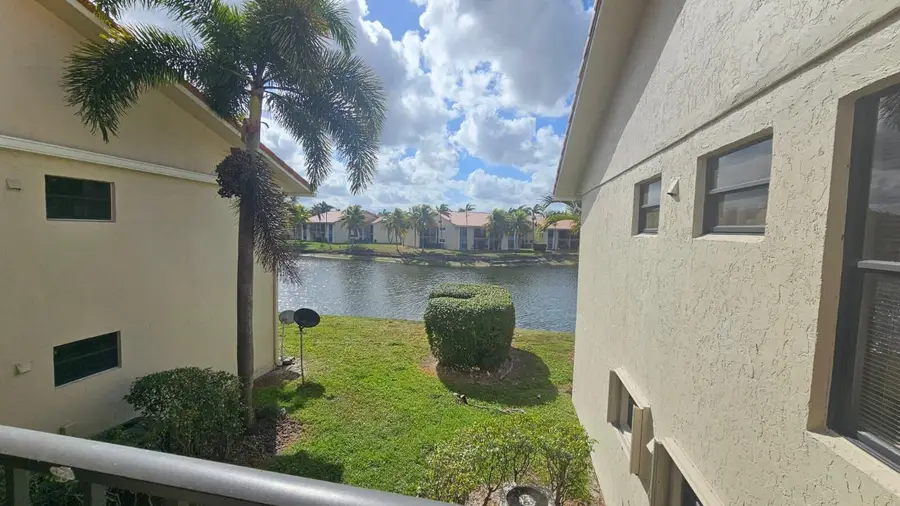 1517 Lake Crystal Drive #E, West Palm Beach, FL 33411 - #3