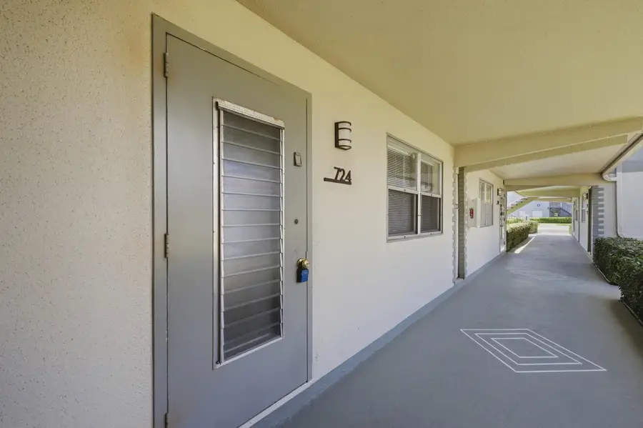 724 Flanders P, Delray Beach, FL 33484 - #3
