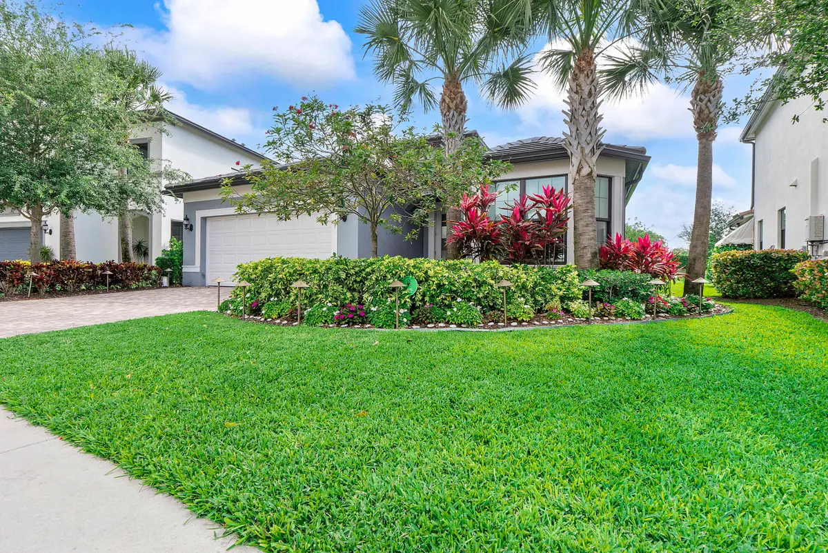 4640 E Pinehurst Trl Trail E, Fort Lauderdale, FL 33309 - #1