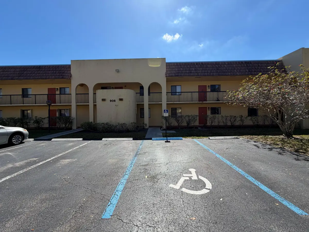 906 SW 9th Street Circle #207, Boca Raton, FL 33486 - #1