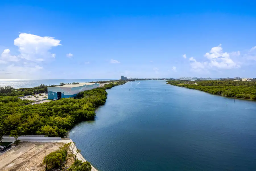 300 Bayview Drive, Sunny Isles Beach, FL 33160 - #3