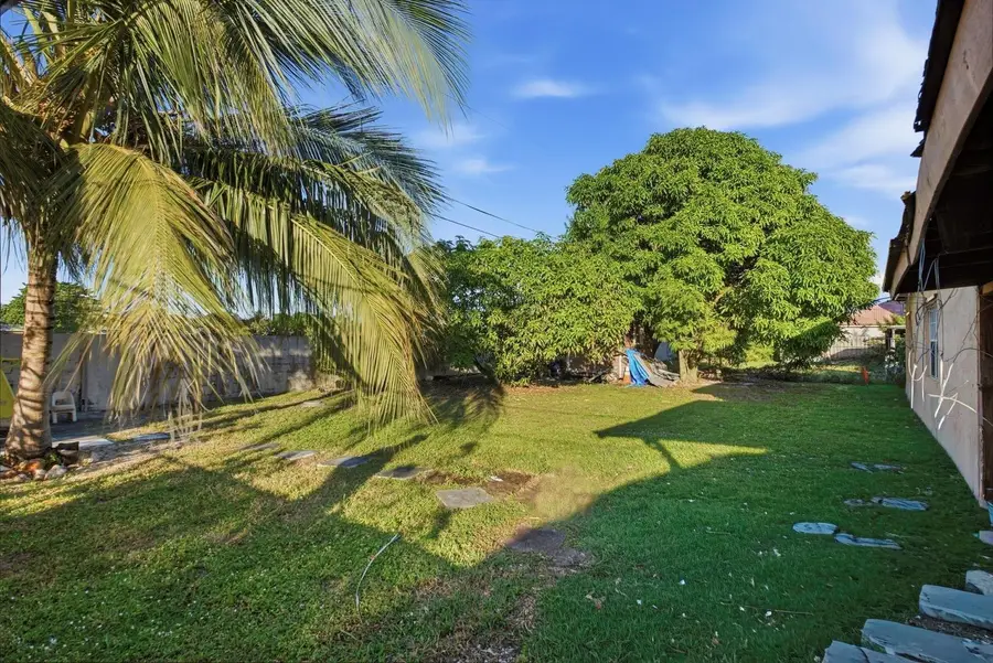 561 NE 38th Street, Deerfield Beach, FL 33064 - #2