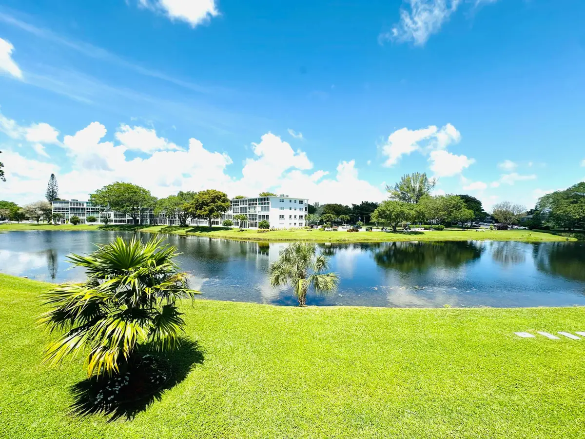 2132 Cambridge F, Deerfield Beach, FL 33442 - #1