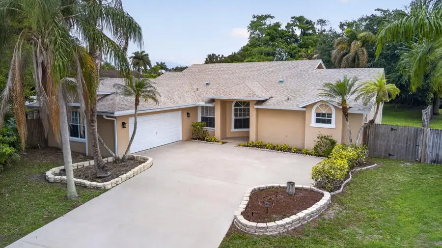 103 Oxford Court, Royal Palm Beach, FL 33411 - #2