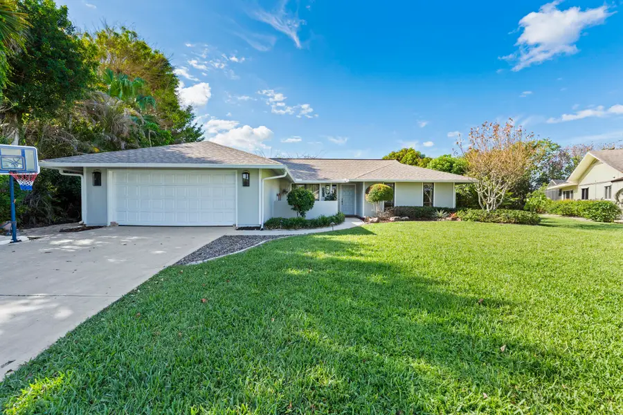 8015 SE Trenton Avenue, Hobe Sound, FL 33455 - #2