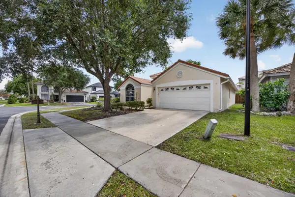 10870 Old Bridgeport Lane, Boca Raton, FL 33498