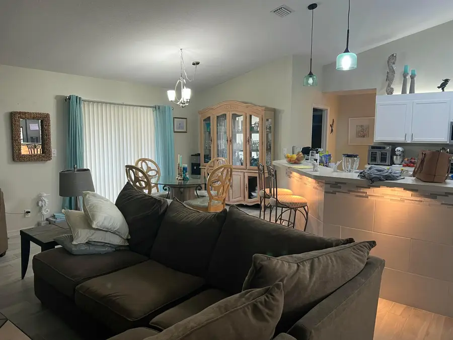 616 SW Jaffe Avenue, Port Saint Lucie, FL 34953 - #2