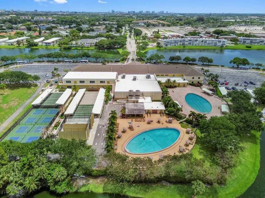 2 Chatham A, West Palm Beach, FL 33417 - #2