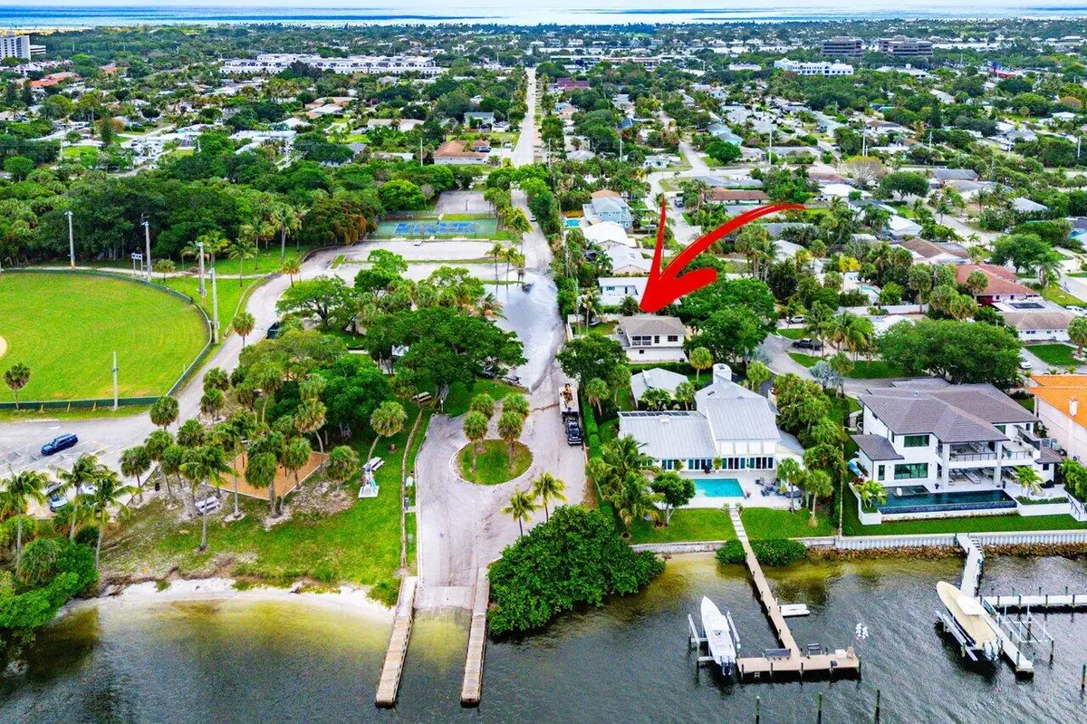 2101 N Palm Circle, North Palm Beach, FL 33408 - #1