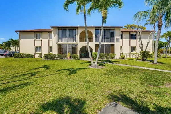 5760 Pine Wood Drive #D-1, Greenacres, FL 33463