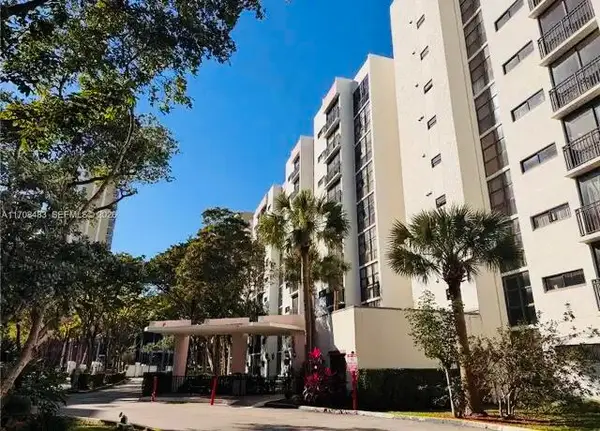 17011 N Bay Road #104, Sunny Isles Beach, FL 33160