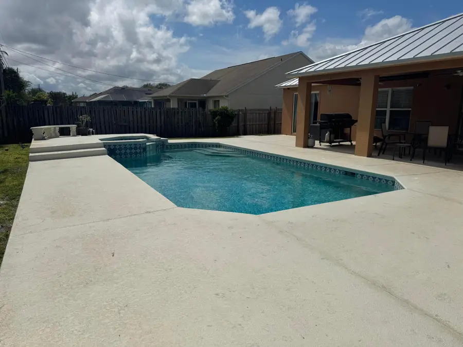 2674 SE Creston Lane, Port Saint Lucie, FL 34952 - #2