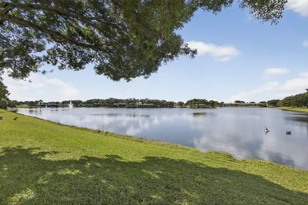 51 Stratford D, West Palm Beach, FL 33417