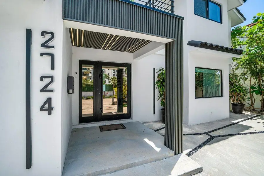 2724 N Ocean Boulevard, Fort Lauderdale, FL 33308 - #3