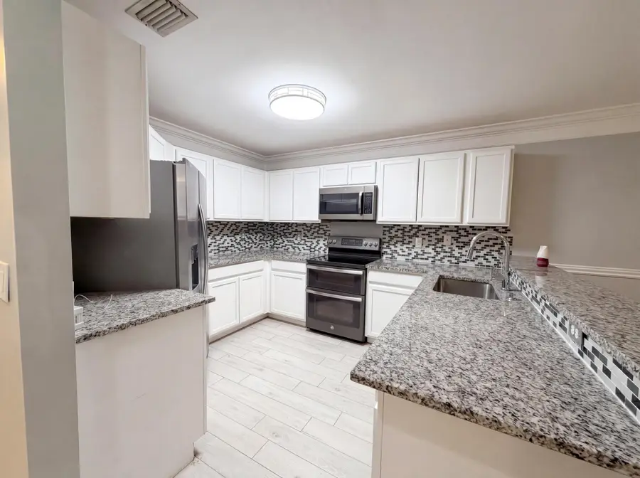 917 Imperial Lake Road, West Palm Beach, FL 33413 - #2