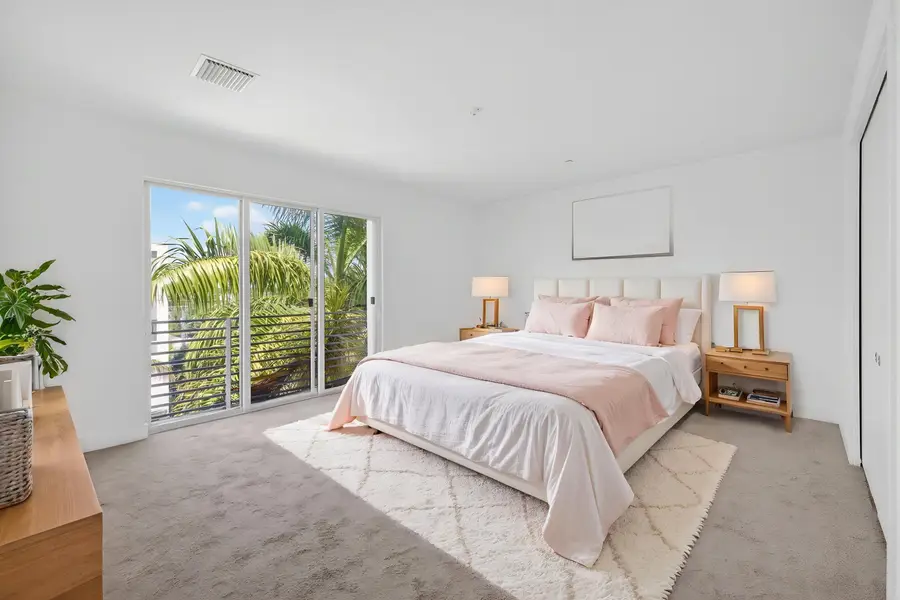 1044 NE 18th Avenue #203, Fort Lauderdale, FL 33304 - #3