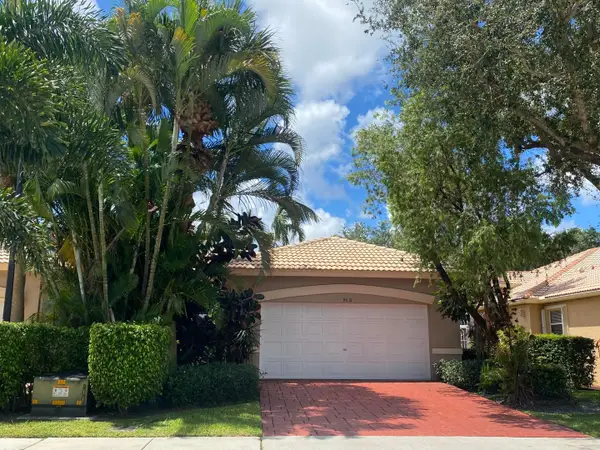 9531 Crescent View Drive N, Boynton Beach, FL 33437