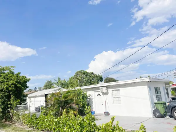 3213 Drew Way, Palm Springs, FL 33406