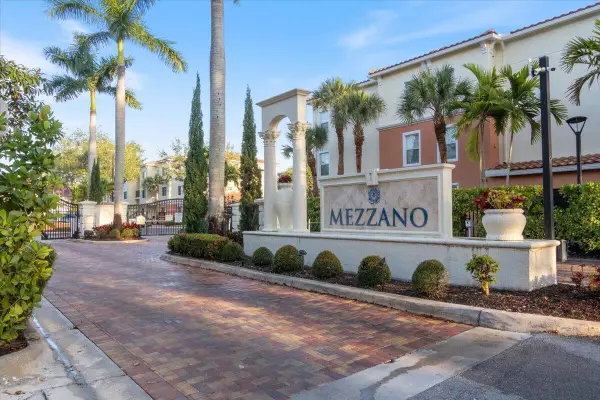 9849 Baywinds Drive #8304, West Palm Beach, FL 33411