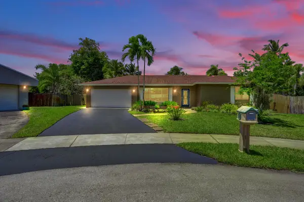 11927 SW 57th Court, Cooper City, FL 33330