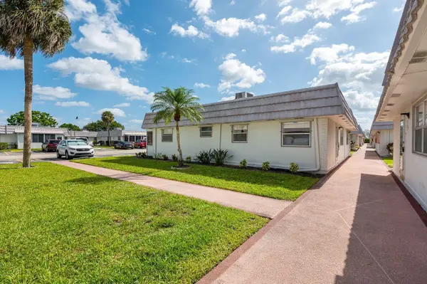 92 Valencia Drive #D, Delray Beach, FL 33446