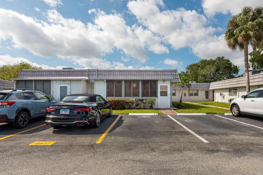 92 Valencia Drive #D, Delray Beach, FL 33446 - #2