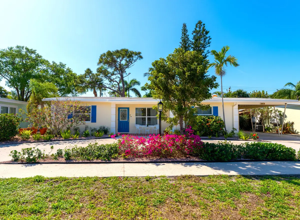 323 Pinewood Street, Lantana, FL 33462 - #1