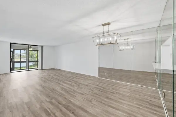 4725 E Lucerne Lakes Blvd Boulevard E #114, Lake Worth, FL 33467