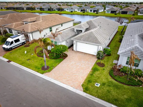 11949 SW Coral Cove Parkway, Port St Lucie, FL 34987