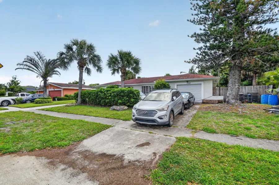 1660 40th Street, West Palm Beach, FL 33407 - #2