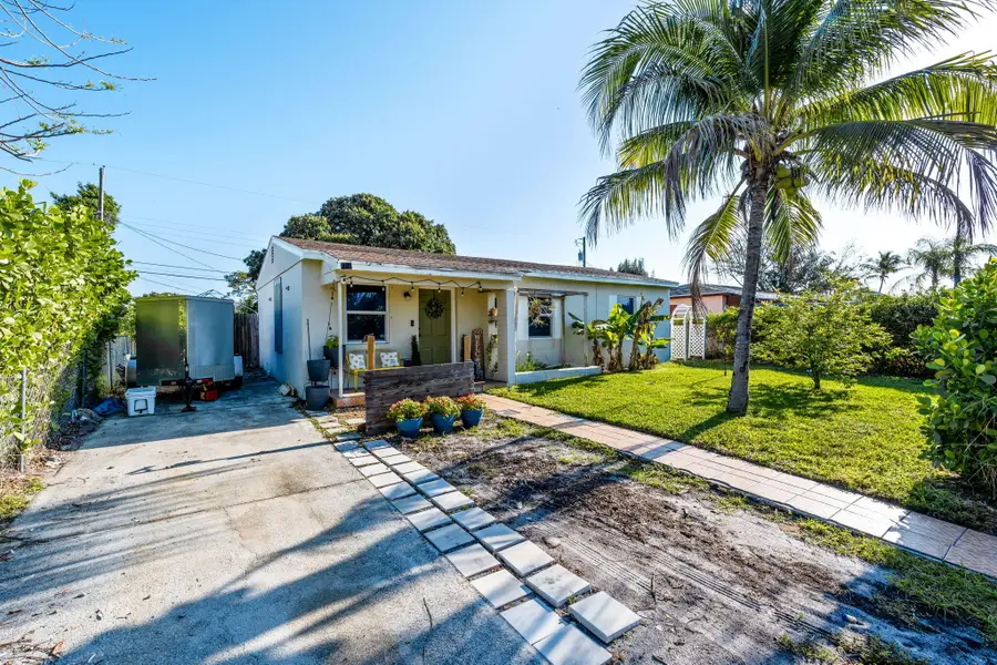 1110 14th Court S, Lake Worth Beach, FL 33460 - #3