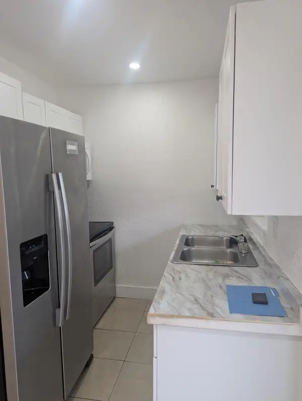 2209 NW 6th Street #1, Fort Lauderdale, FL 33311