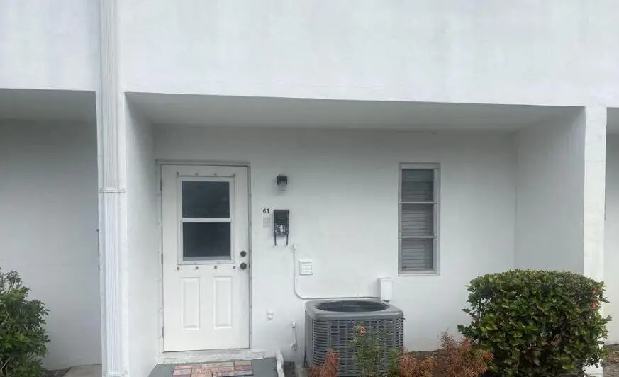 61 East Court, Royal Palm Beach, FL 33411 - #2
