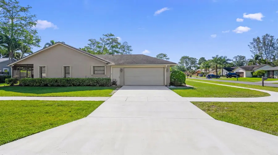 657 Juniper Place, Wellington, FL 33414 - #3