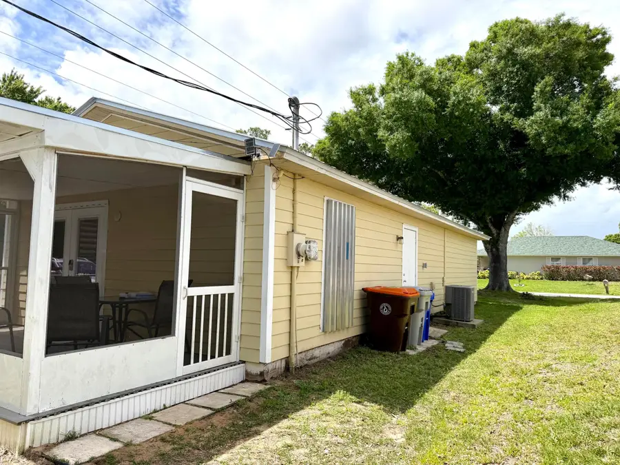 2326 SW 15th St Street Sw, Vero Beach, FL 32962 - #3