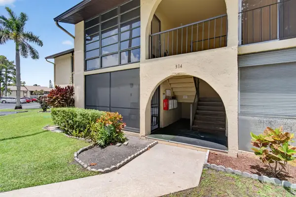 314 Pine Ridge Circle #A1, Greenacres, FL 33463