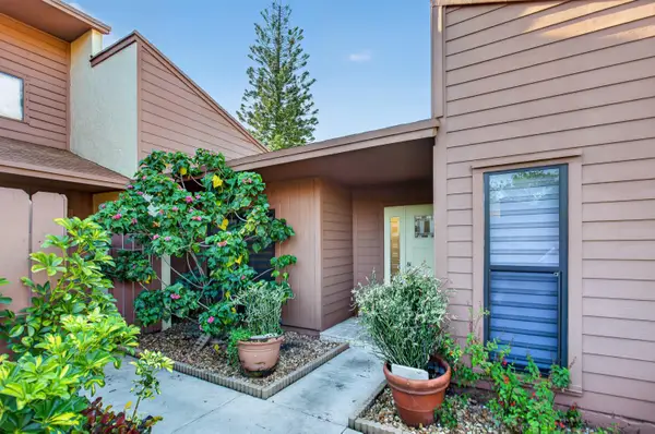 6190 Pine Tree Lane #D, Tamarac, FL 33319