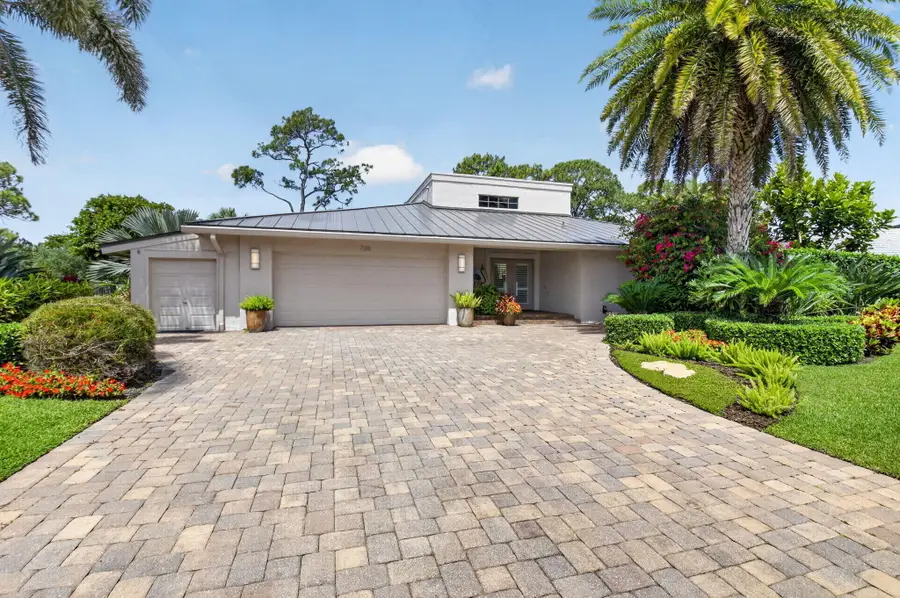 706 Foxpointe Circle, Delray Beach, FL 33445 - #2