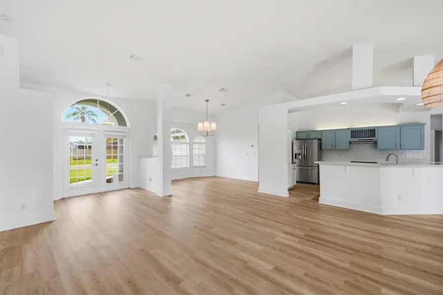 809 SE Lansdowne Avenue, Port Saint Lucie, FL 34983 - #3