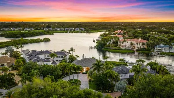 121 Commodore Drive, Jupiter, FL 33477